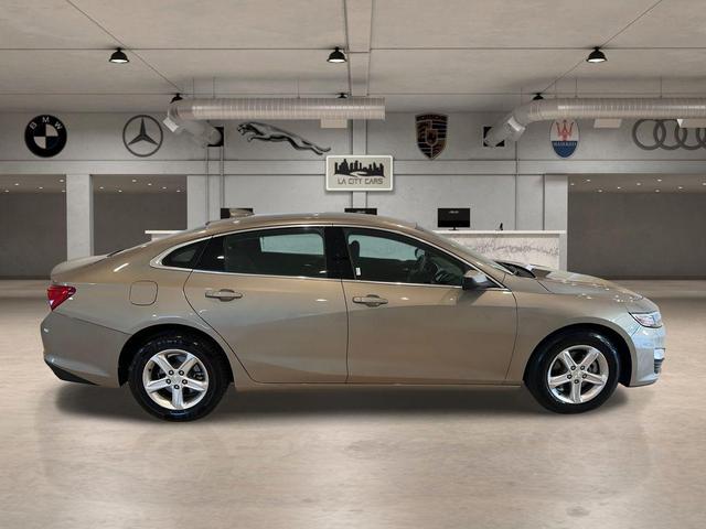 Photo of 2023 Mineral Gray Metallic Chevrolet Malibu