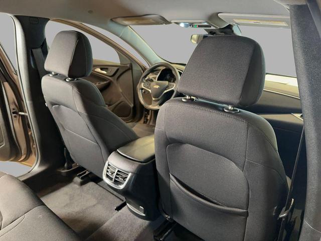 Photo of 2023 Mineral Gray Metallic Chevrolet Malibu