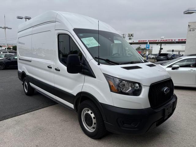 Photo of 2023 OXFORD WHITE Ford Transit-250