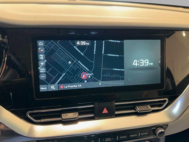 Photo of 2021 Deep Cerulean Kia Niro