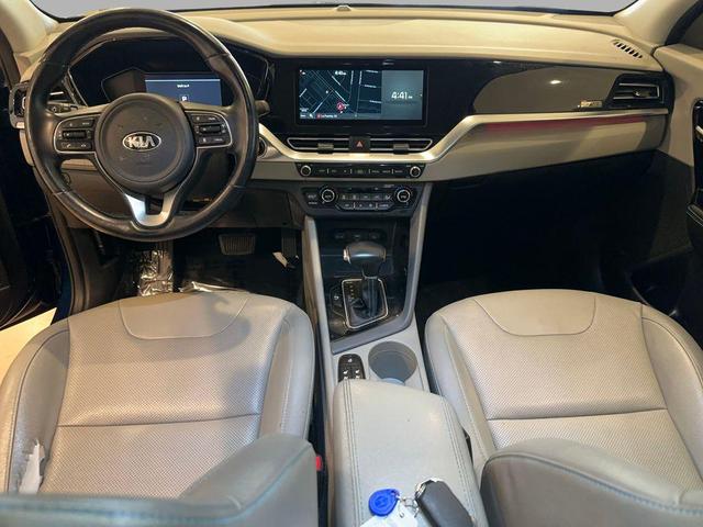 Photo of 2021 Deep Cerulean Kia Niro