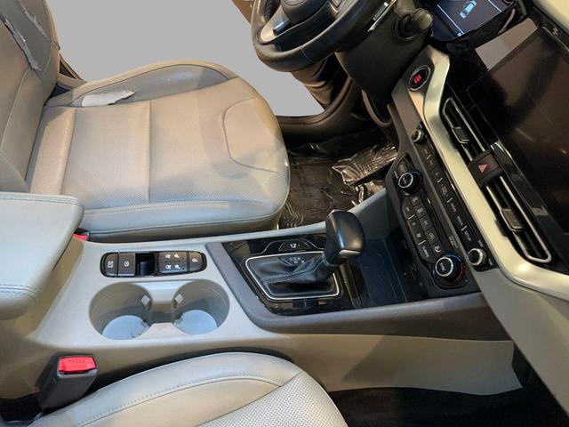 Photo of 2021 Deep Cerulean Kia Niro
