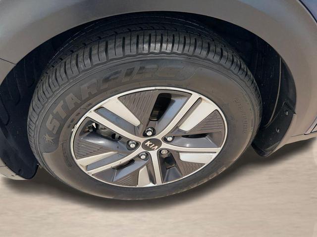 Photo of 2021 Deep Cerulean Kia Niro