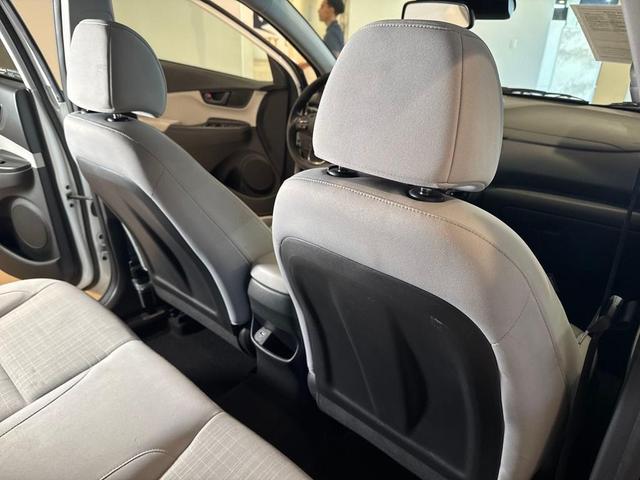Photo of 2023 Lunar White Hyundai KONA