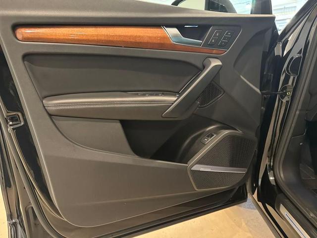 Photo of 2023 Black Audi Q5