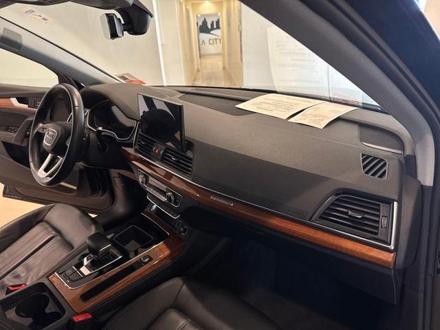 Photo of 2023 Black Audi Q5