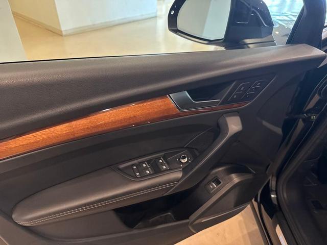 Photo of 2023 Black Audi Q5