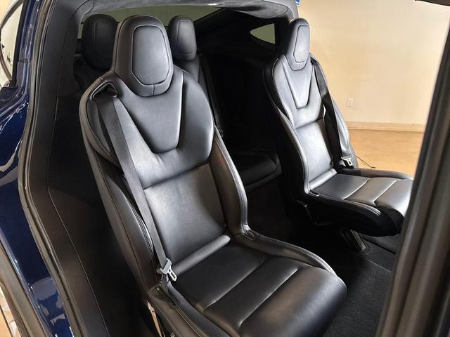 Photo of 2018 Deep Blue Metallic Tesla Model X