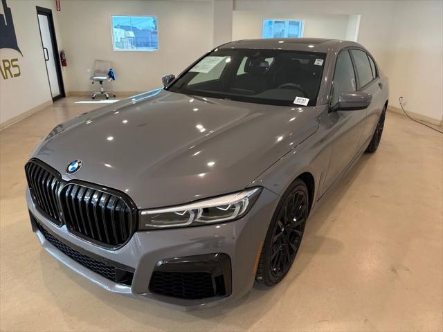 2022 BMW 740
