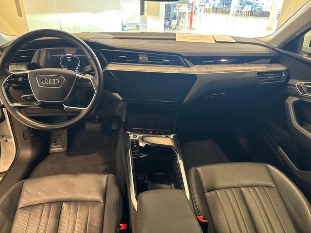 Photo of 2022 Glacier White Audi e-tron