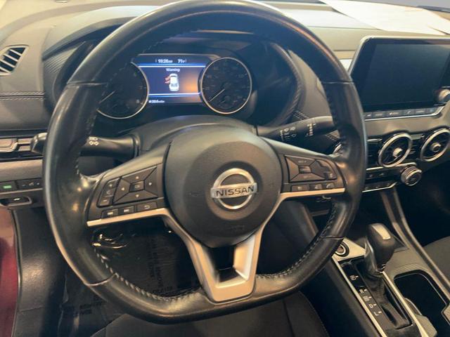 Photo of 2022 Rosewood Metallic Nissan Sentra