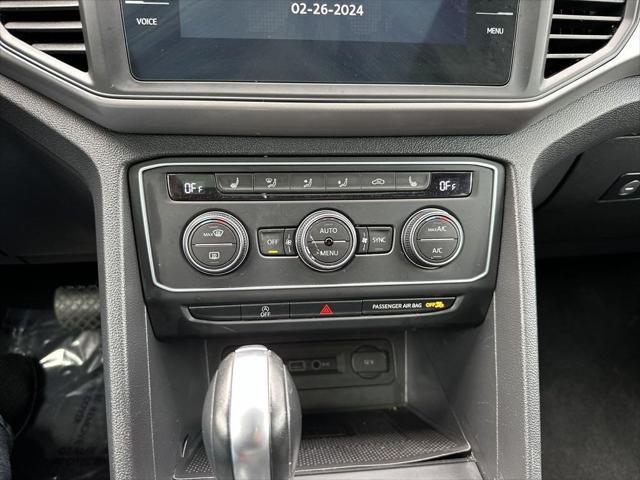 Photo of 2020 Platinum Gray Metallic Volkswagen Atlas Cross Sport