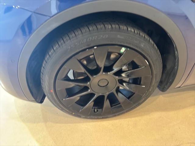 Photo of 2022 Blue Tesla Model Y