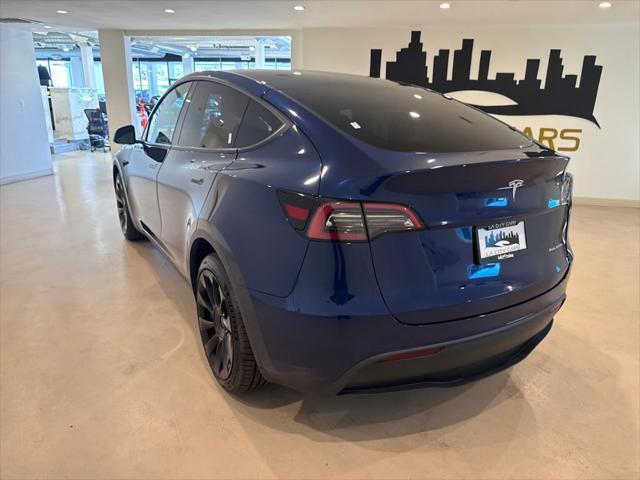 Photo of 2022 Blue Tesla Model Y