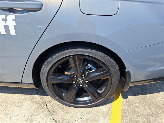 Photo of 2025 Urban Gray Pearl Honda Accord Hybrid