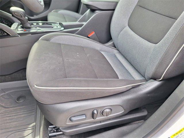 Photo of 2023 Summit White Chevrolet Trailblazer