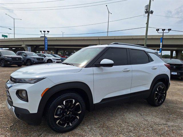 Photo of 2023 Summit White Chevrolet Trailblazer