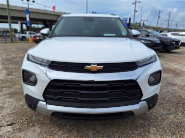Photo of 2023 Summit White Chevrolet Trailblazer