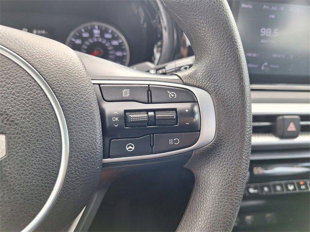 Photo of 2023 Glacial White Pearl Kia K5