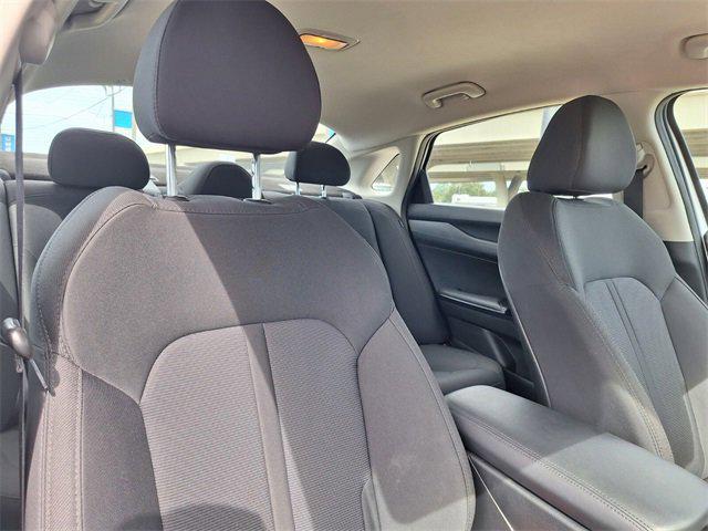 Photo of 2023 Glacial White Pearl Kia K5