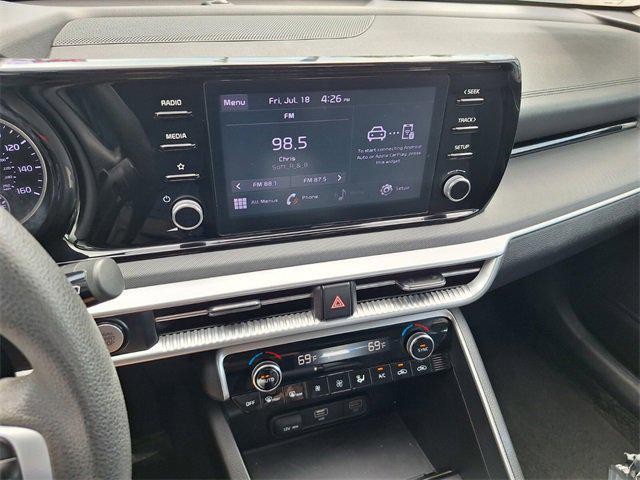 Photo of 2023 Glacial White Pearl Kia K5
