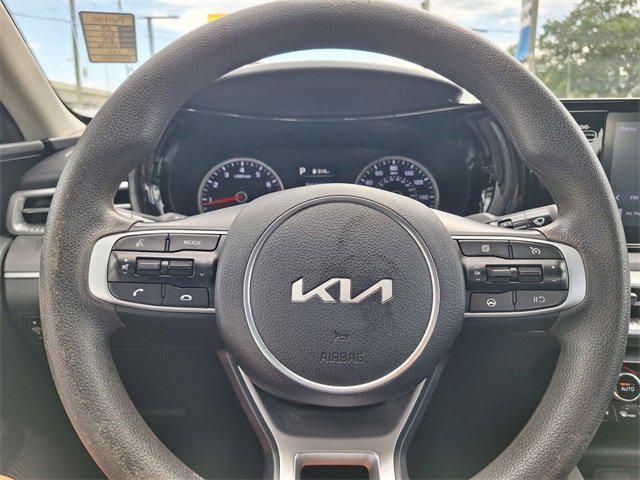 Photo of 2023 Glacial White Pearl Kia K5