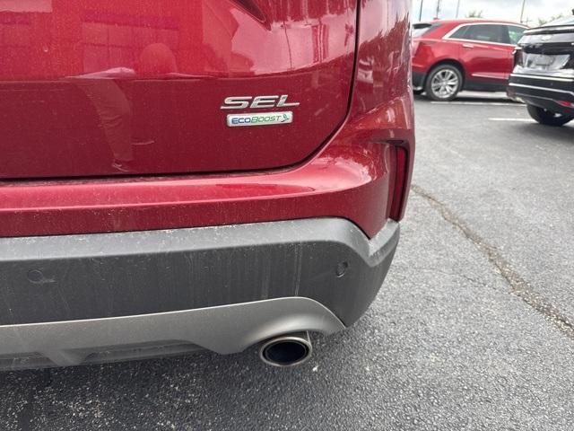 Photo of 2019 Ruby Red Ford Edge