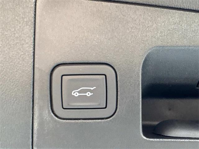 Photo of 2025 Emerald Cadillac XT5
