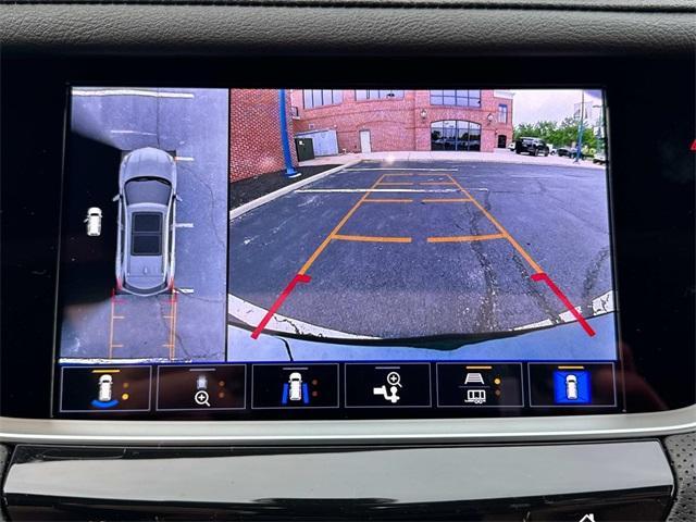 Photo of 2025 Emerald Cadillac XT5