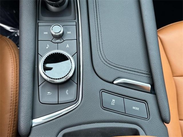 Photo of 2025 Emerald Cadillac XT5