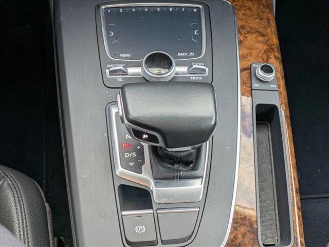 Photo of 2018 Matador Red Metallic Audi Q5