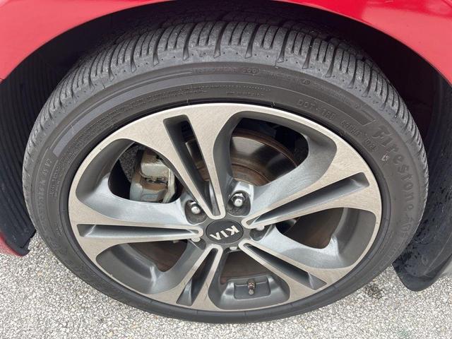 Photo of 2016 Crimson Red Metallic Kia Forte