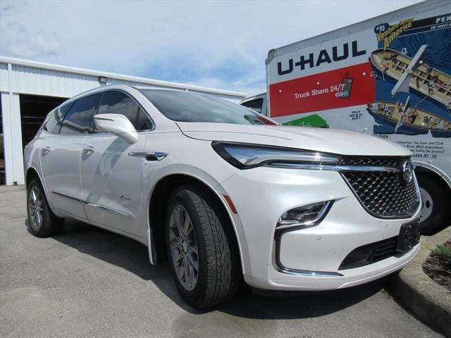 Photo of 2022 White Frost Tri-Coat Buick Enclave