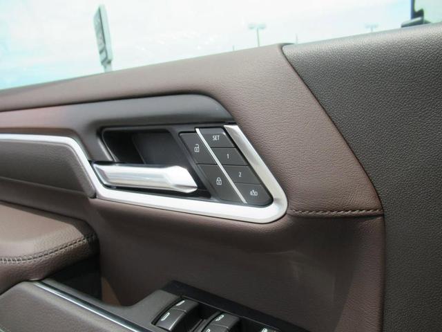 Photo of 2025 White Frost GMC Sierra 2500