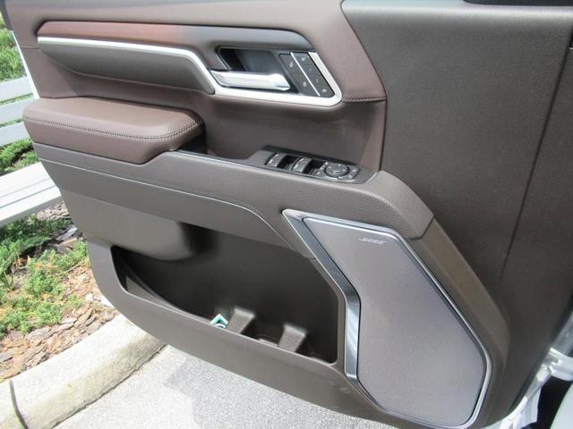 Photo of 2025 White Frost GMC Sierra 2500