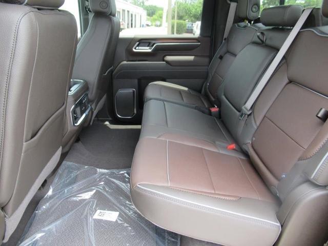 Photo of 2025 White Frost GMC Sierra 2500