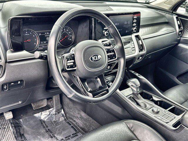 Photo of 2021 Ebony Black Kia Sorento