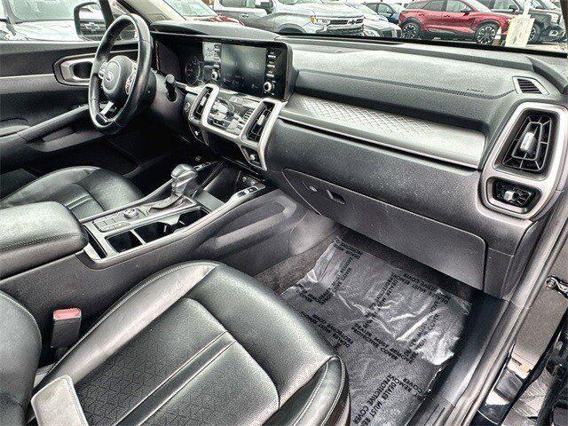Photo of 2021 Ebony Black Kia Sorento