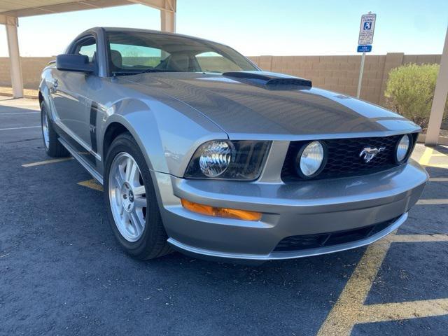 Photo of 2008 Silver Ford Mustang