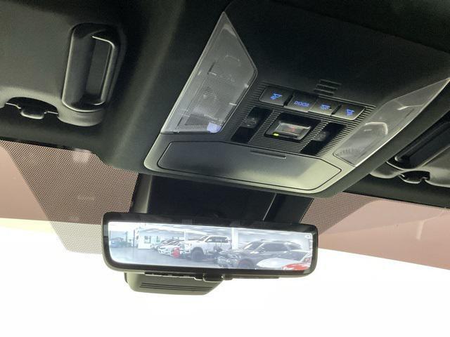 Photo of 2022 Blizzard Pearl/Midnight Black Metallic Toyota RAV4 Hybrid