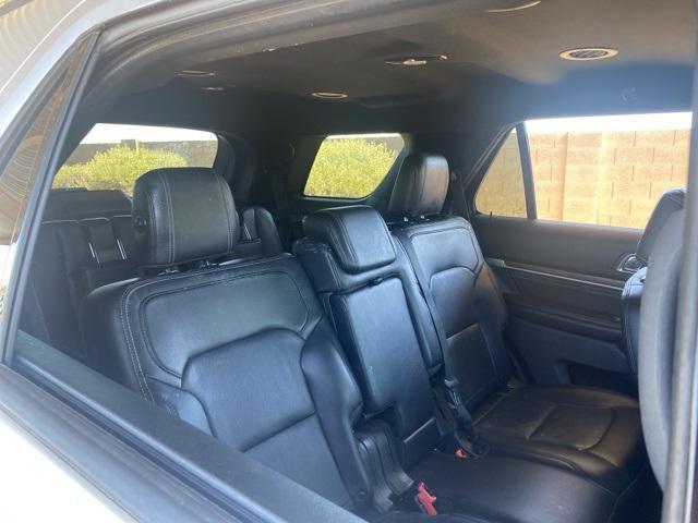 Photo of 2017 Ingot Silver Ford Explorer