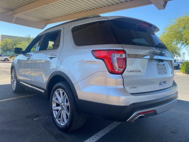 Photo of 2017 Ingot Silver Ford Explorer