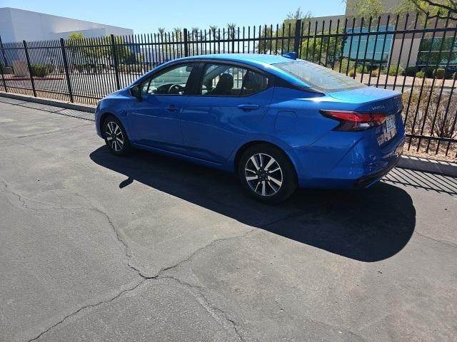 Photo of 2023 Electric Blue Metallic Nissan Versa