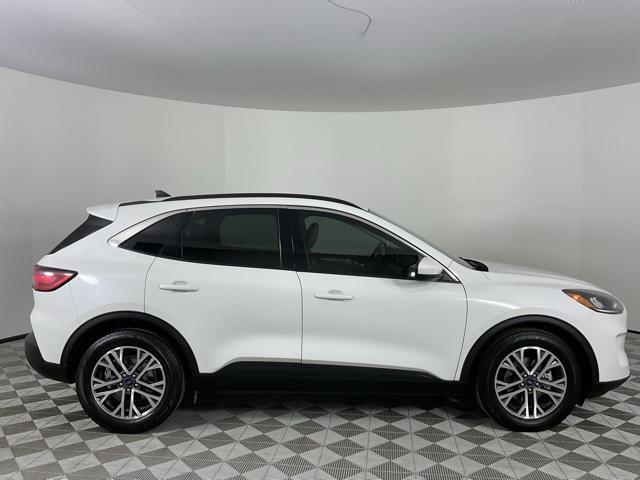 Photo of 2021 White Ford Escape