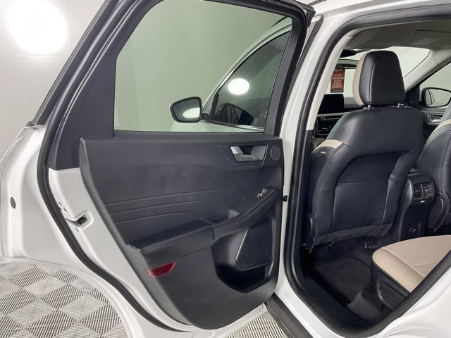 Photo of 2021 White Ford Escape