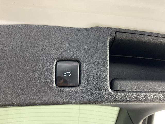 Photo of 2021 White Ford Escape