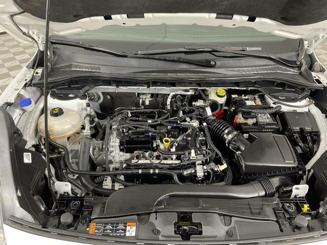 Photo of 2021 White Ford Escape