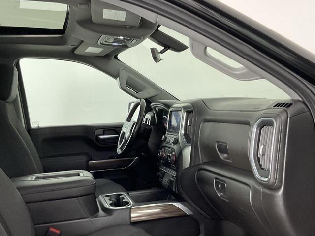Photo of 2022 Black Chevrolet Silverado 1500
