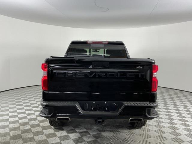 Photo of 2022 Black Chevrolet Silverado 1500