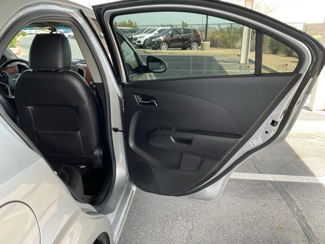 Photo of 2014 Silver Ice Metallic Chevrolet Sonic